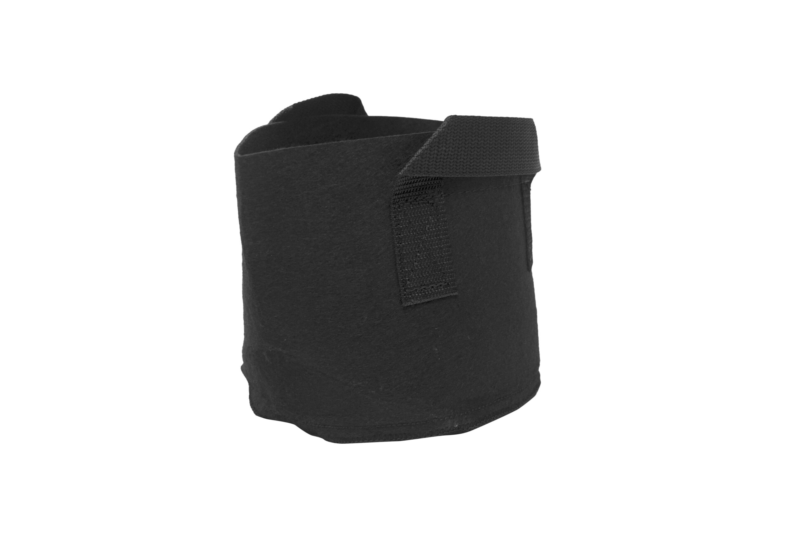 A black pouch with a zipper on it, perfect for carrying small items.
